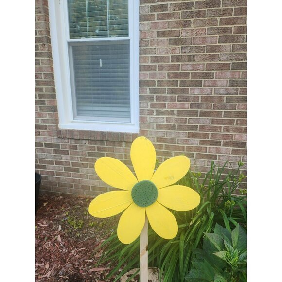 Wooden Yellow Flower Yard Decor – Garden Stake or Wall Art for Fence, Porch - Picture 9 of 11